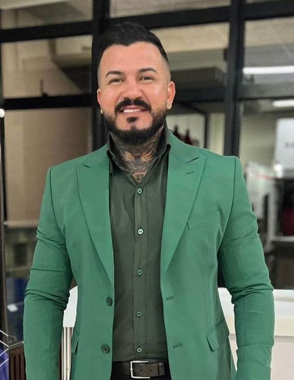 Dr. Carlos